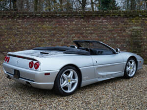 Image 37/50 de Ferrari F 355 Spider (1999)