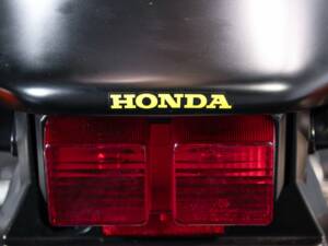 Bild 31/42 von Honda DUMMY (2000)