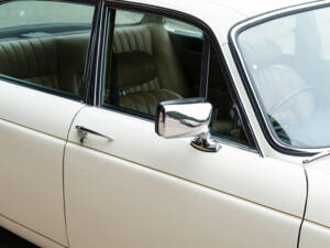 Immagine 13/50 di Daimler Sovereign 4.2 (1978)
