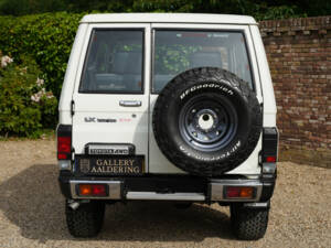 Immagine 26/50 di Toyota Land Cruiser 2.4 LX Turbo (1992)