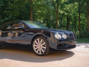Imagen 55/68 de Bentley Flying Spur V8 S (2017)