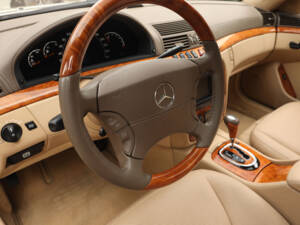 Bild 33/76 von Mercedes-Benz S 600 L (2001)