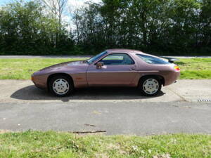 Image 5/30 of Porsche 928 S4 (1987)