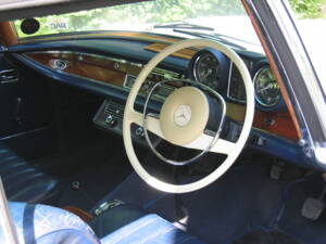 Image 4/4 of Mercedes-Benz 280 SE (1968)