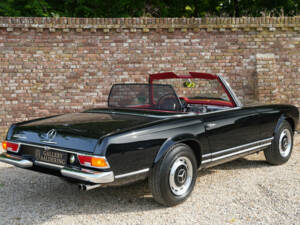 Image 2/50 de Mercedes-Benz 280 SL (1969)