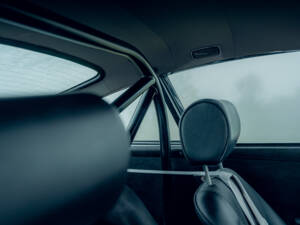 Image 59/63 of Porsche 911 R (1967)