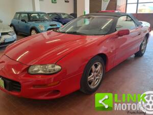 Image 8/10 of Chevrolet Camaro 3.8 (1998)