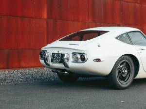 Image 11/36 of Toyota 2000 GT (1967)