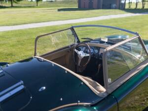 Image 6/38 of MG MGA 1500 (1958)