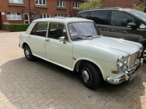 Immagine 2/39 di Vanden Plas 1300 (1972)