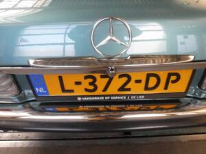 Image 14/50 de Mercedes-Benz 380 SL (1981)