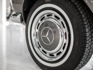 Image 11/21 of Mercedes-Benz 280 SL (1969)