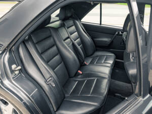 Imagen 35/51 de Mercedes-Benz 190 E 2.5-16 Evolution II (1991)