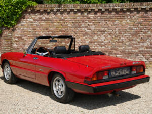 Image 2/50 of Alfa Romeo 2.0 Spider (1990)