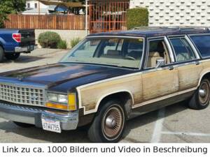 Image 1/19 of Ford LTD Crown Victoria (1986)