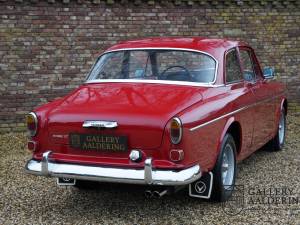 Image 26/50 of Volvo P 123 GT (1967)