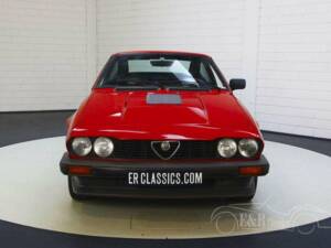 Bild 14/15 von Alfa Romeo GTV 6 2.5 (1981)