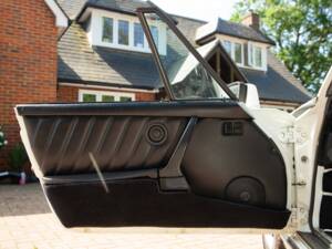 Image 17/35 of Porsche 911 SC 3.0 (1983)