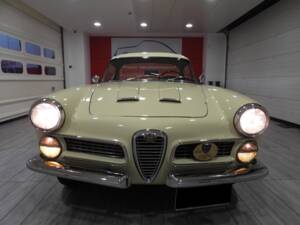 Afbeelding 11/15 van Alfa Romeo 2000 Spider (1961)