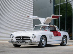 Image 11/45 of Mercedes-Benz 300 SL &quot;Gullwing&quot; (1963)