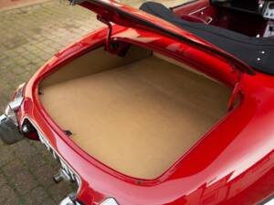 Image 10/50 of Jaguar E-Type 3.8 Flat Floor (1961)