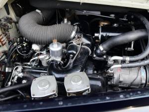 Image 40/50 of Rolls-Royce Phantom V (1961)