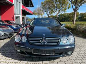 Imagen 3/20 de Mercedes-Benz CL 500 (2000)