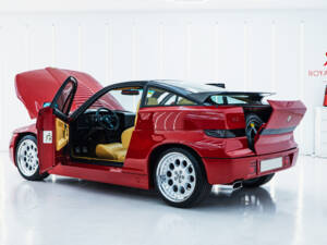 Image 21/48 de Alfa Romeo SZ (1989)