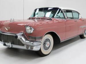 Bild 1/15 von Cadillac 62 Hardtop DeVille (1957)