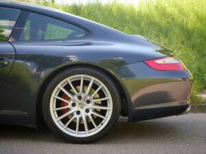Image 6/33 of Porsche 911 Carrera S (2005)