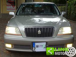 Bild 2/10 von Toyota Crown Majesta (1999)