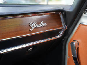 Imagen 33/50 de Alfa Romeo Giulia Nuova Super 1300 (1978)