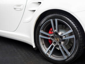 Image 16/27 of Porsche 911 Turbo (2010)