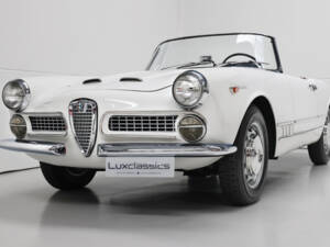 Image 4/34 of Alfa Romeo 2000 Spider (1960)