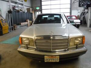 Afbeelding 2/31 van Mercedes-Benz 420 SEL (1986)