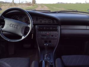 Image 14/29 of Audi A6 2.6 (1996)