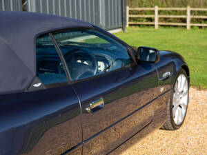 Image 23/98 de Aston Martin DB 7 Vantage Volante (2003)