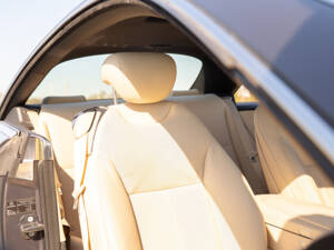 Image 43/67 of Mercedes-Benz CL 500 (2006)