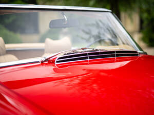 Image 12/54 de Mercedes-Benz 280 SL (1968)