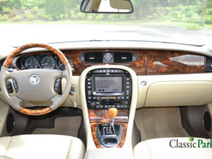 Afbeelding 10/46 van Jaguar XJ 8 3.5 (2007)