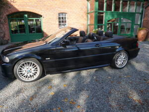 Image 26/30 de BMW 330Ci (2003)