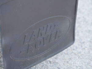 Image 22/45 of Land Rover Defender 90 (1996)