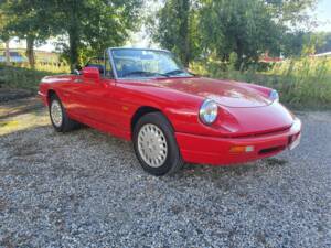 Image 3/23 of Alfa Romeo 2.0 Spider (1990)