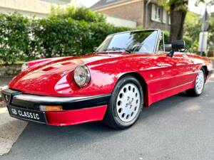 Image 1/20 of Alfa Romeo 2.0 Spider (1988)