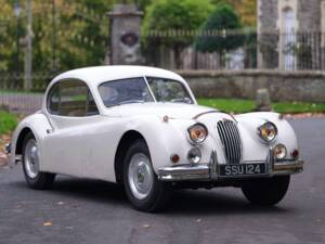 Image 1/28 of Jaguar XK 140 FHC (1955)