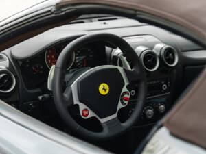 Bild 28/50 von Ferrari F430 Spider (2008)