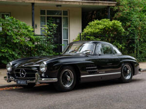 Immagine 1/32 di Mercedes-Benz 300 SL &quot;Gullwing&quot; (1955)