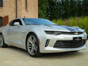 Immagine 2/50 di Chevrolet Camaro 2.0 Turbo (2019)