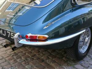 Image 27/50 of Jaguar E-Type 4.2 (1965)