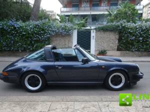 Afbeelding 6/10 van Porsche 911 Carrera 3.2 (1987)